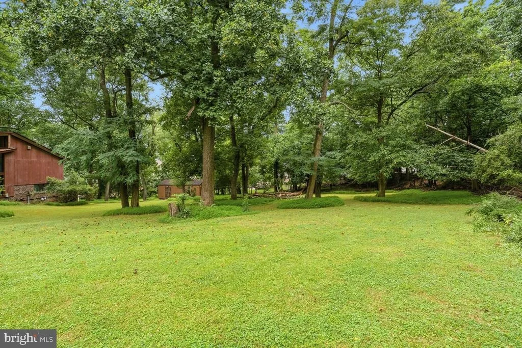 Photo of 6422 QUINN ROAD