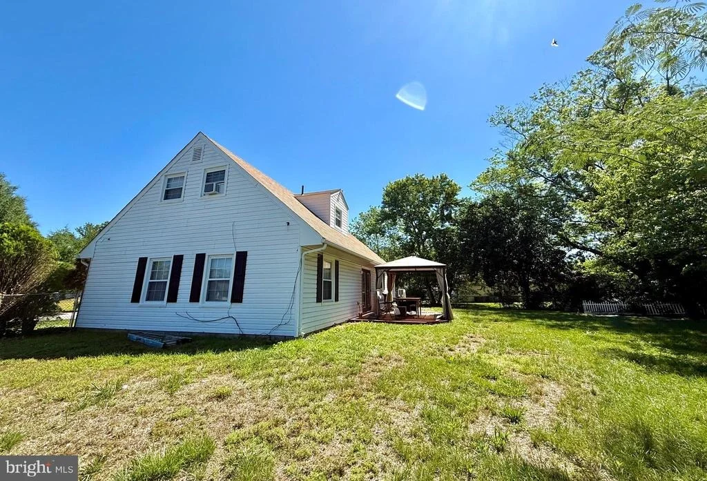 Photo of 201 STODDERT AVENUE