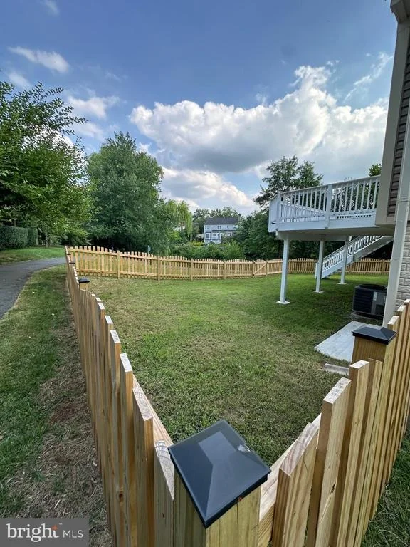 Photo of 43997 NEEDMORE COURT