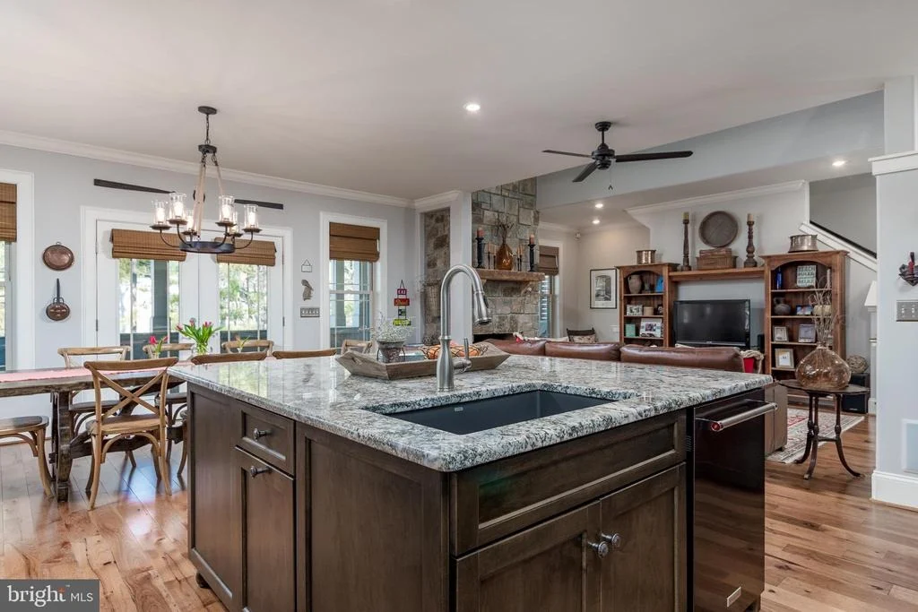 Photo of 144 ELIZABETH WAY