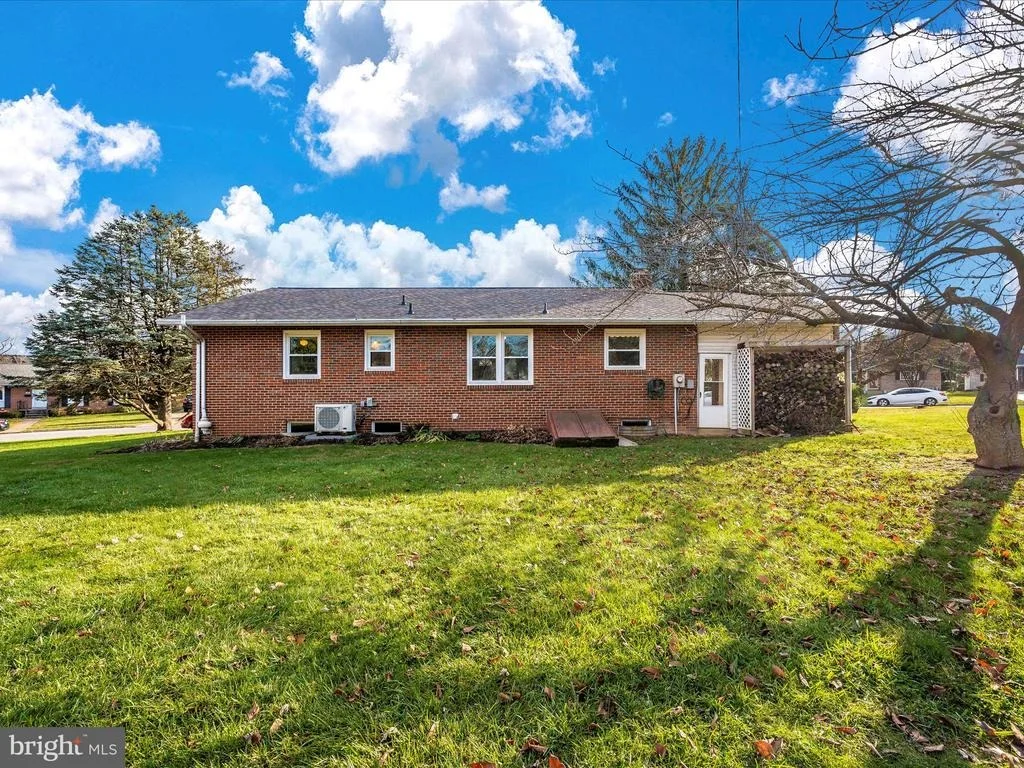 Photo of 232 WYNGATE DRIVE