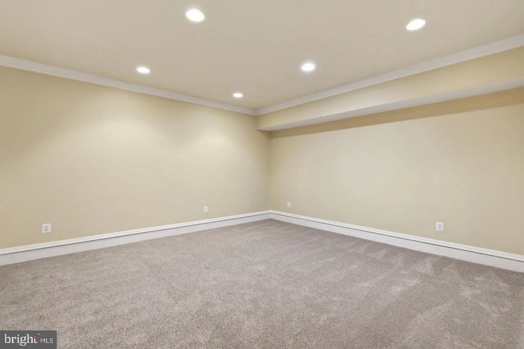 Photo of 8813 OAK LEAF DRIVE