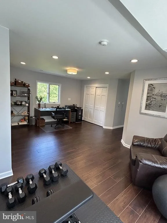 Photo of 902 N ISLAND ROAD
