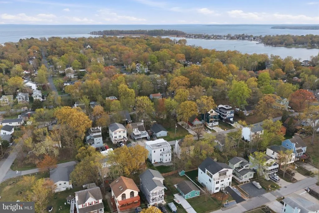 Photo of 1422 HOWARD ROAD