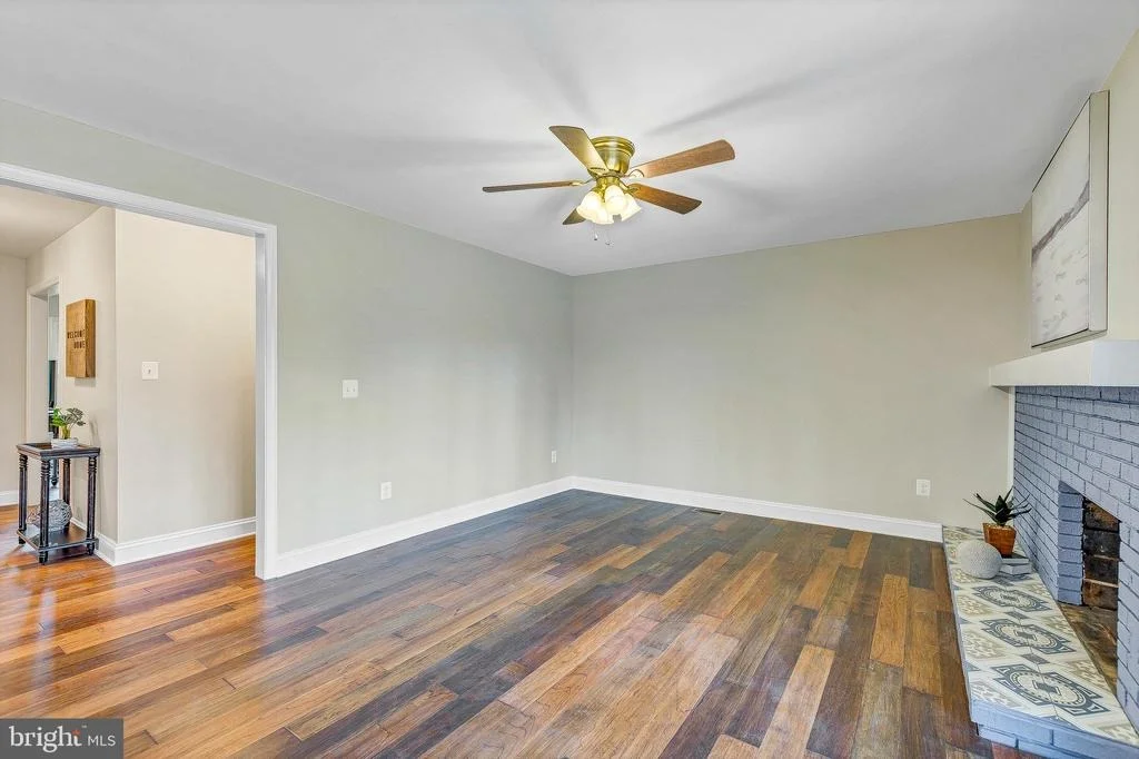 Photo of 9426 BOYDS TURN ROAD