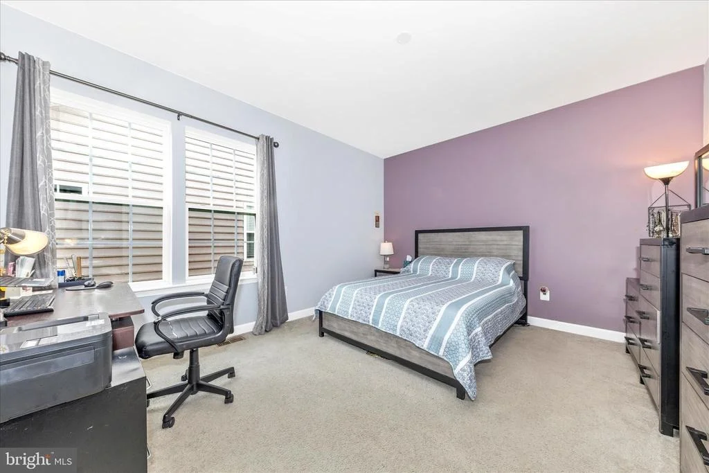 Photo of 825 HOLDEN ROAD