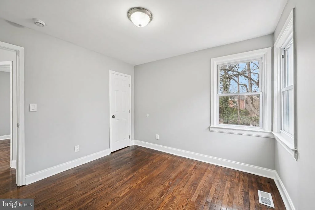 Photo of 4902 GILRAY DRIVE