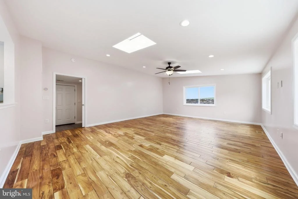 Photo of 6113 ELAINE DRIVE