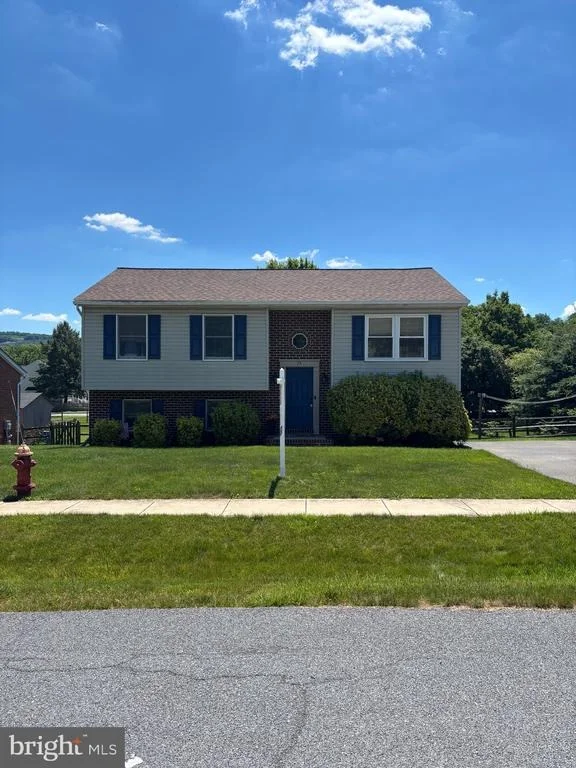 Photo of 73 AMANDA DRIVE