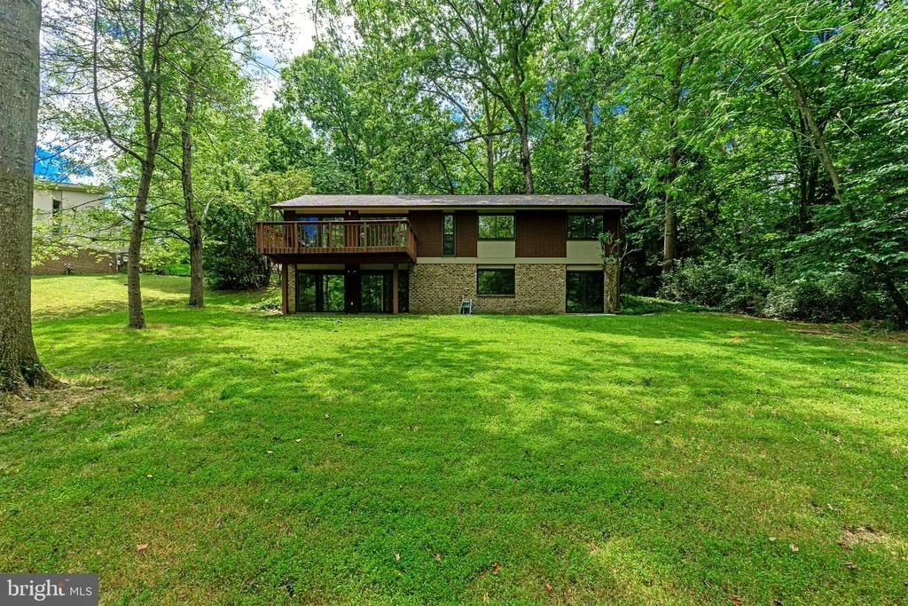 Photo of 11216 LEATHERWOOD DRIVE