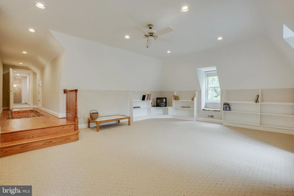 Photo of 6504 GRIFFITH ROAD