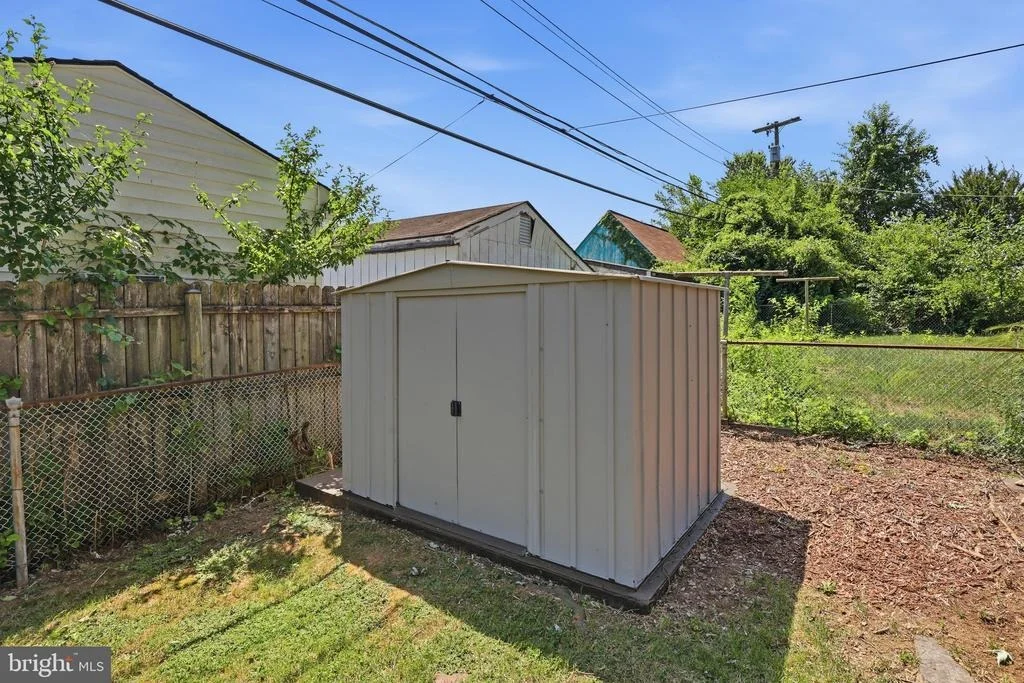 Photo of 417 ELMWOOD ROAD