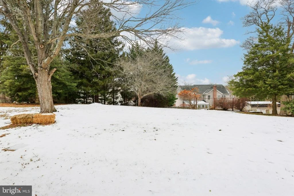 Photo of 24140 DOREEN DRIVE