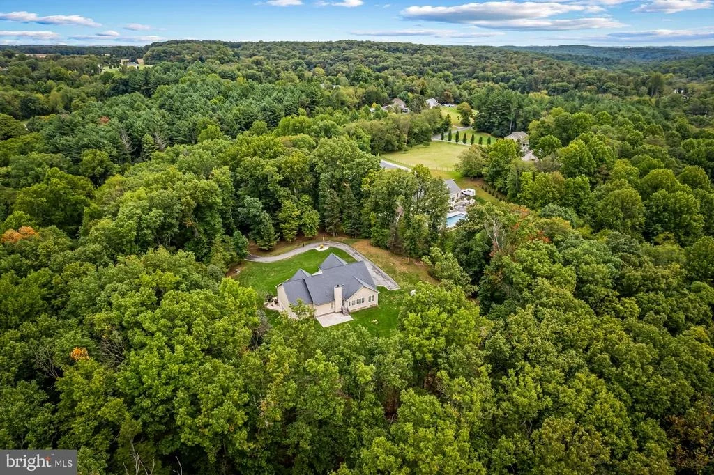 Photo of 1391 MACTON ROAD