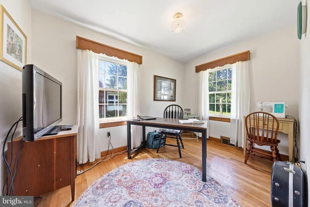 Photo of 19 NORVA AVENUE