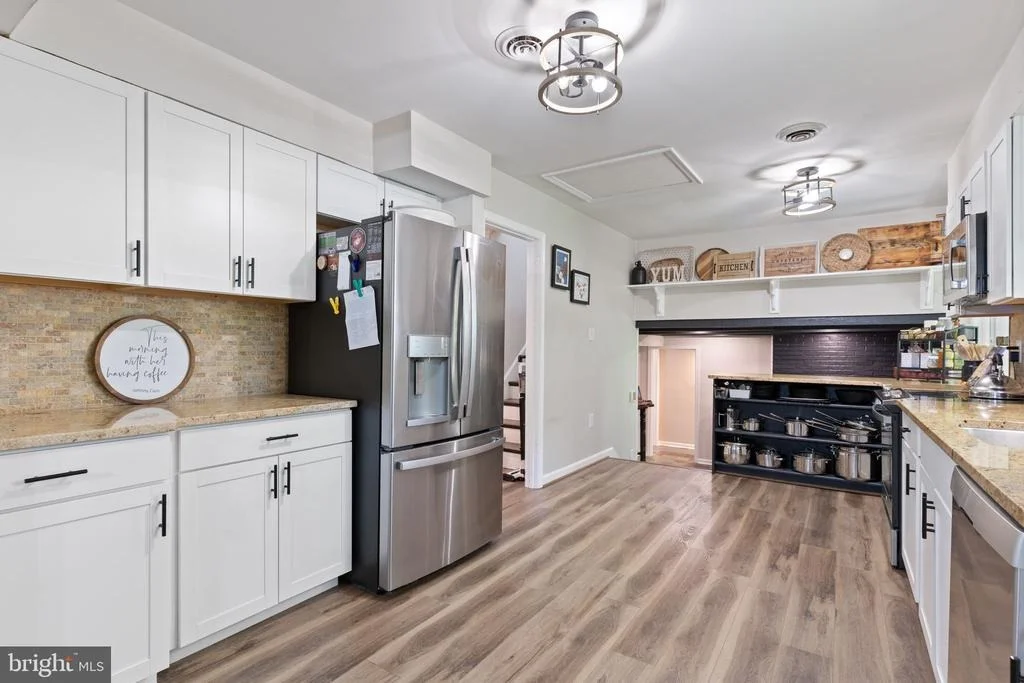 Photo of 547 BEECH DRIVE