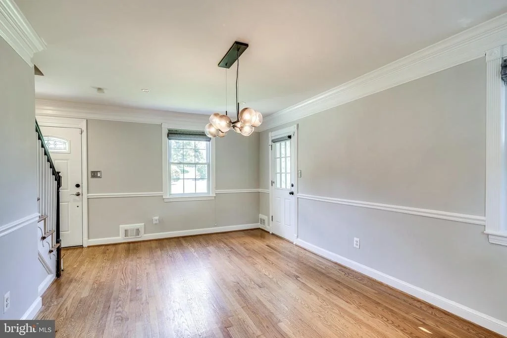 Photo of 505 E SCHUYLER ROAD
