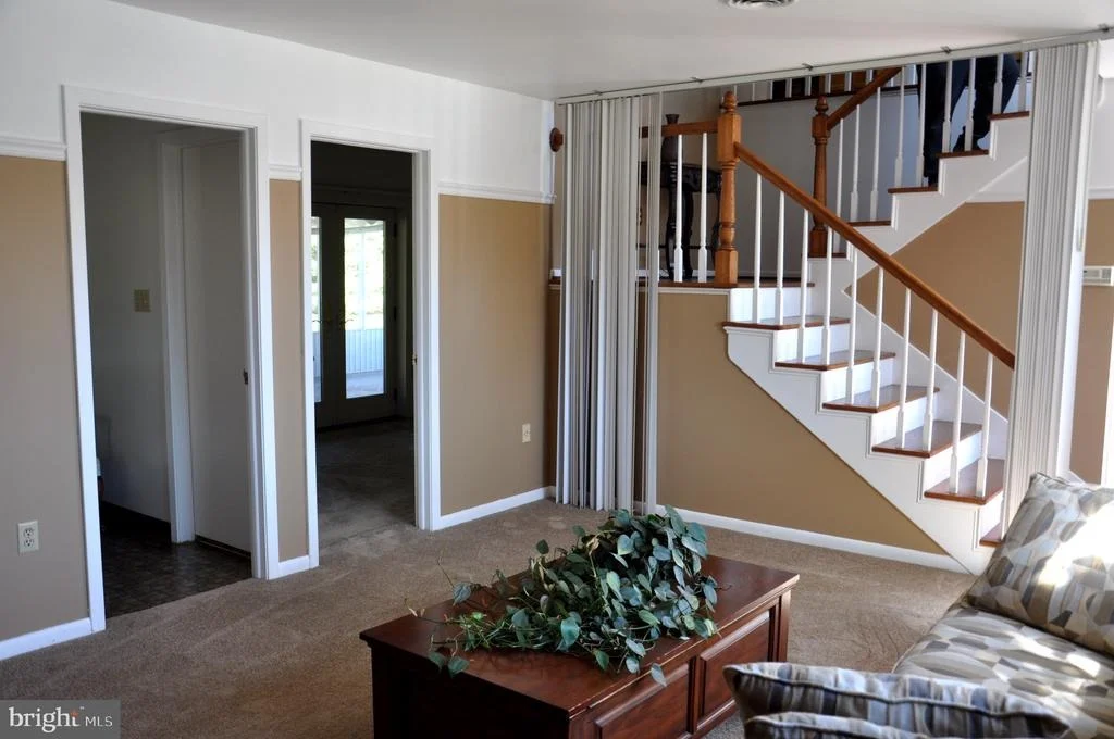 Photo of 1369 OUTER DRIVE