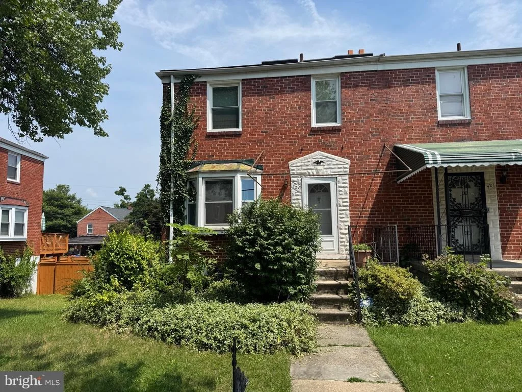 Photo of 723 STAMFORD ROAD