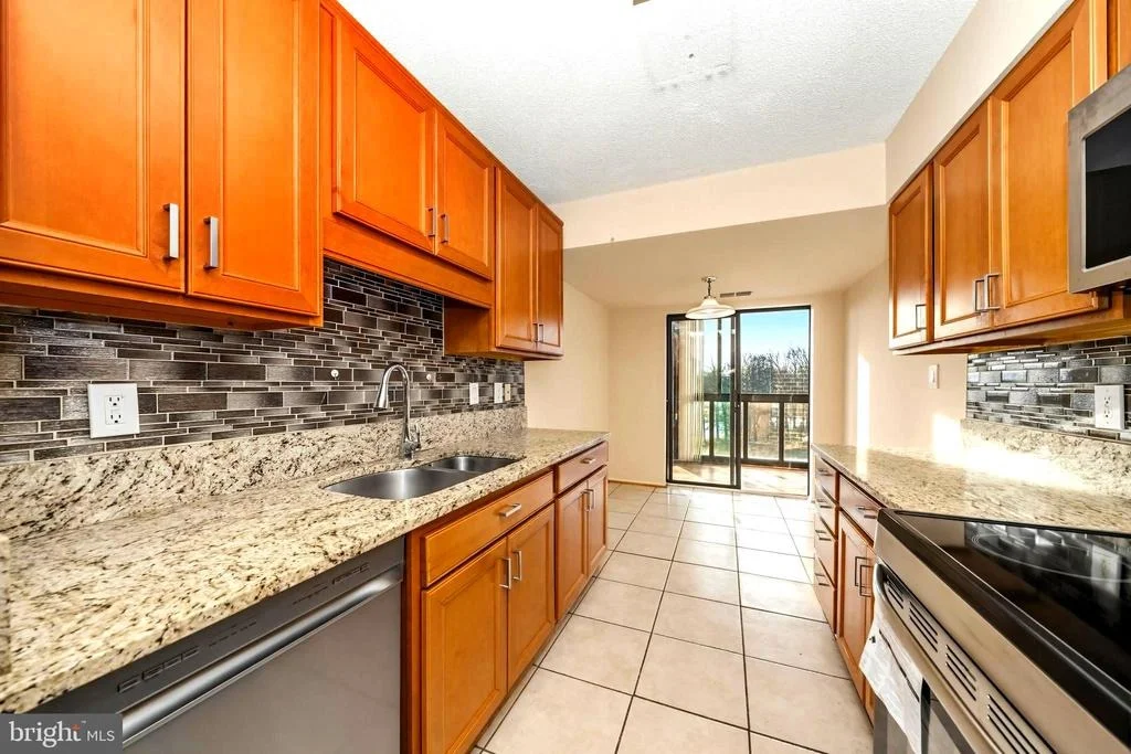 Photo of Unit 3621 at 15115 INTERLACHEN DR
