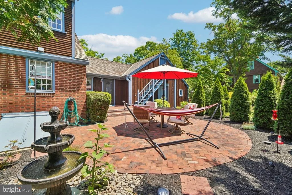 Photo of 355 BROADVIEW LANE
