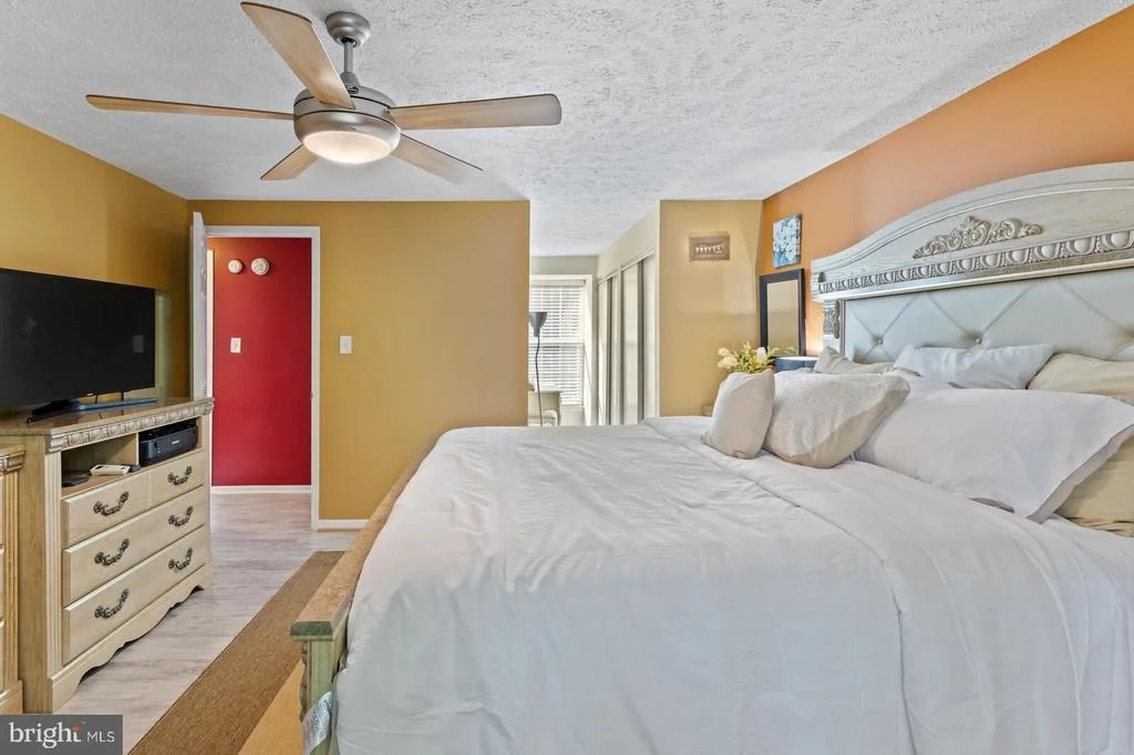 Photo of 15084 HOLLEYSIDE DRIVE