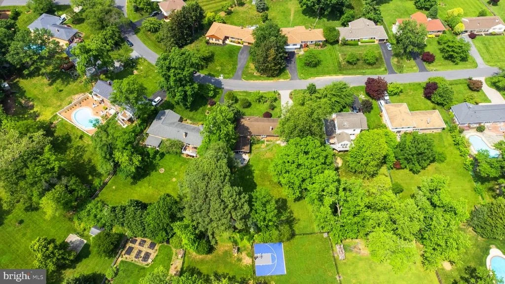 Photo of 4117 QUEEN MARY DRIVE