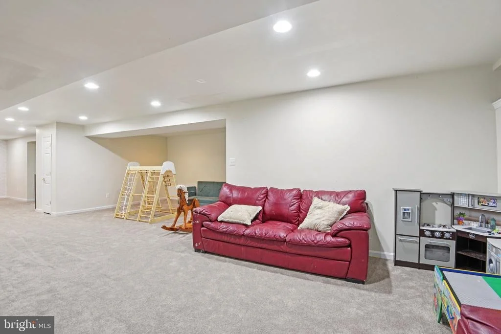 Photo of 6369 CLARIDGE DRIVE N