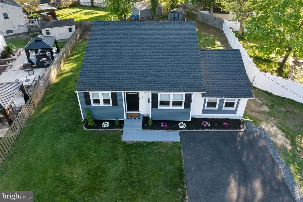 Photo of 4 LAKEVIEW DRIVE