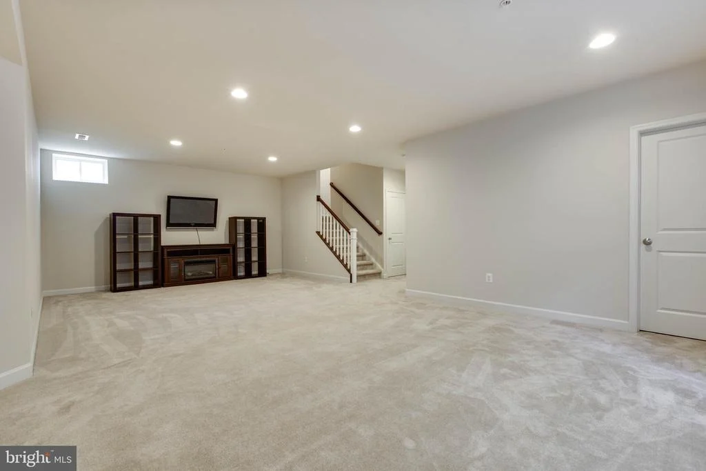 Photo of 4396 SHAMROCK DRIVE