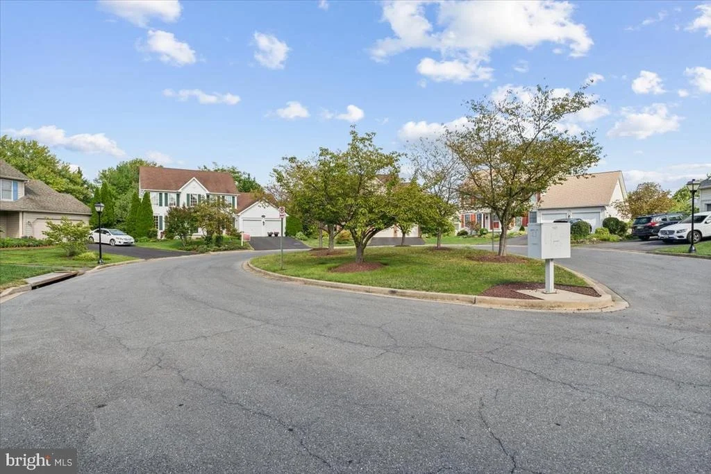 Photo of 1037 LINDFIELD DRIVE