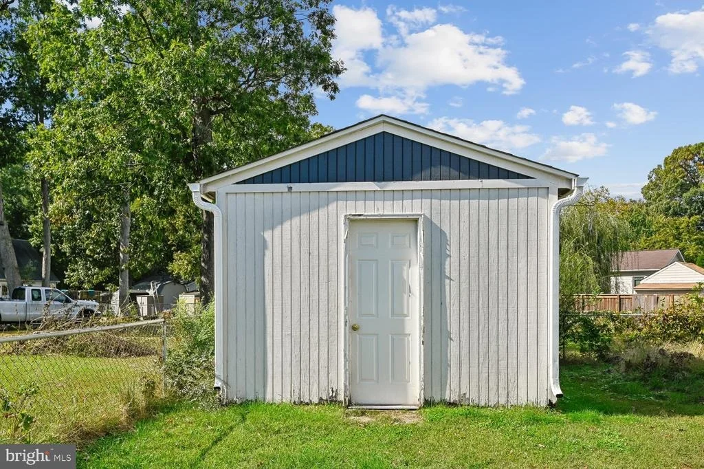 Photo of 4734 IDLEWILDE ROAD