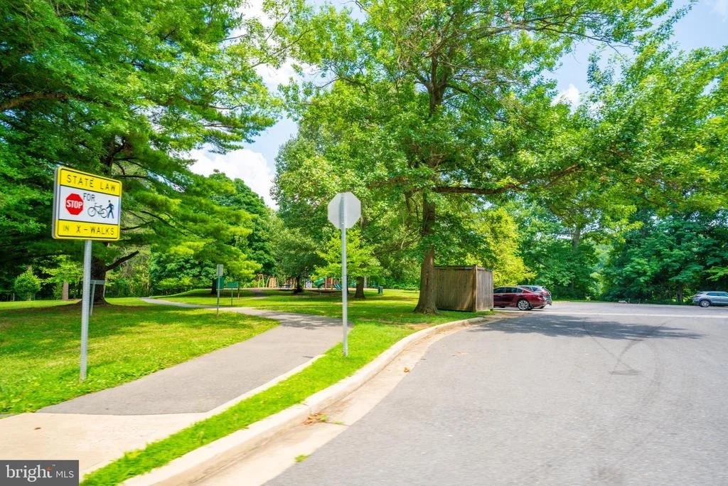 Photo of 4320 IVY GLEN ROAD