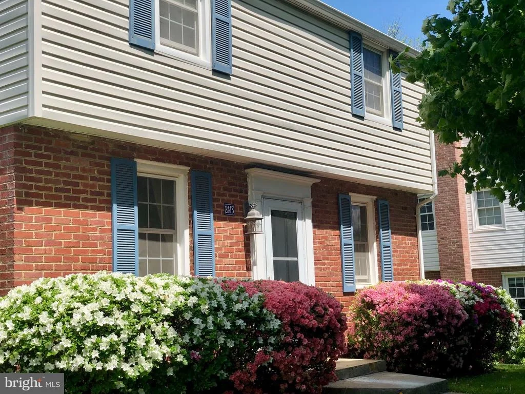 Photo of 2413 CHURCHILL ROAD