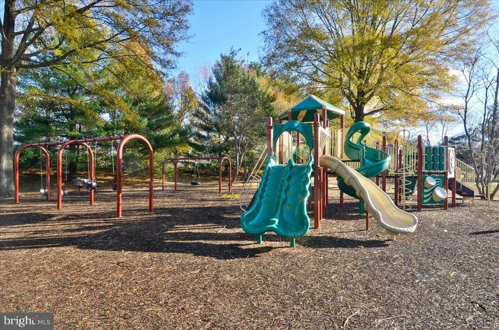 Photo of 1705 CRESTVIEW DRIVE