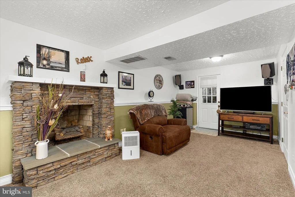Photo of 379 DUBLIN DRIVE