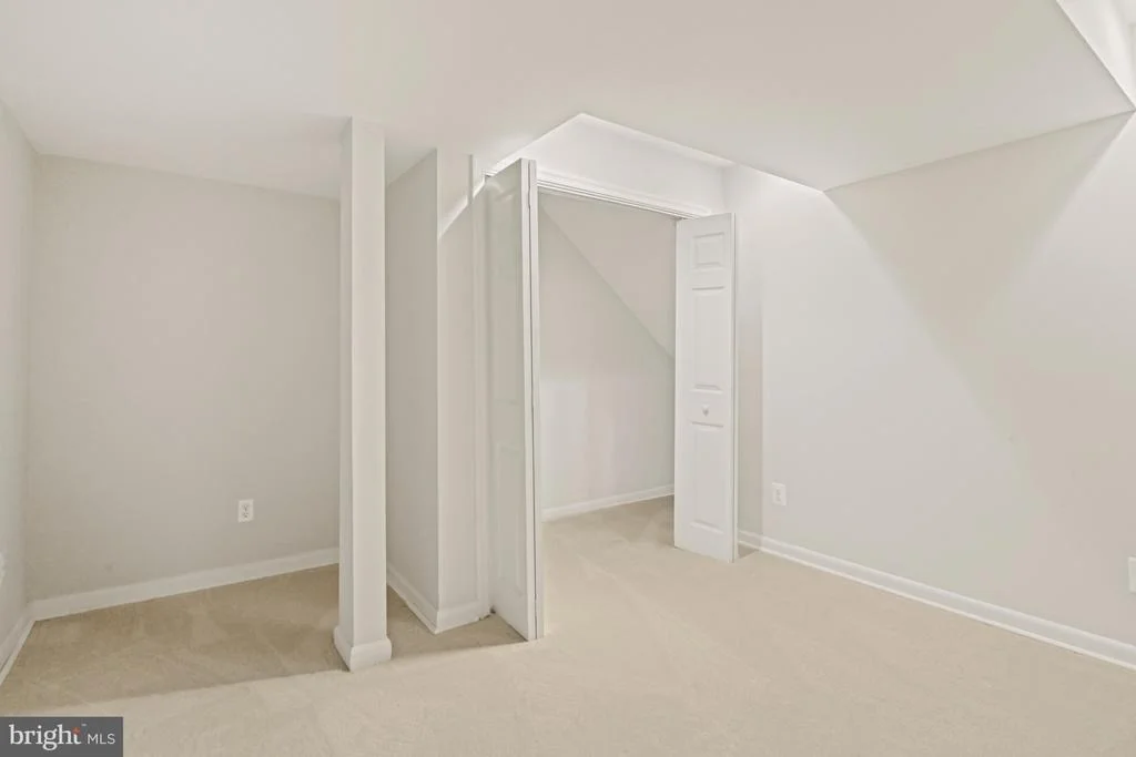 Photo of 7821 FALSTAFF ROAD