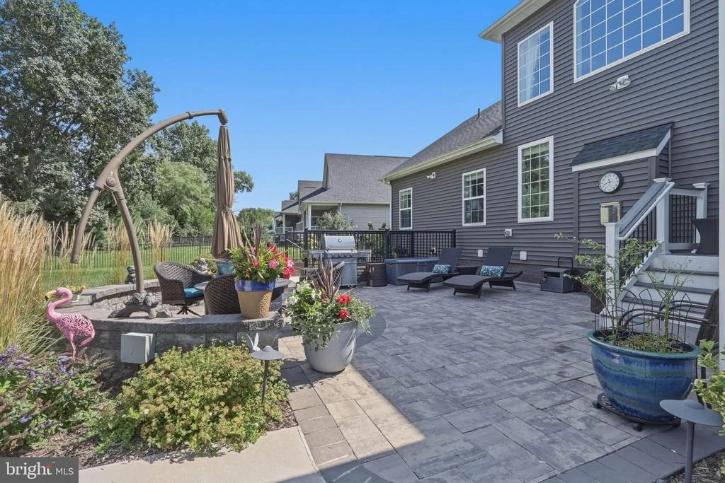 Photo of 1420 PEDIGREE STREET