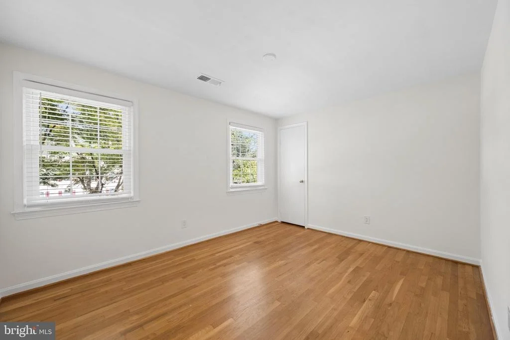 Photo of 1104 FALLSMEAD WAY