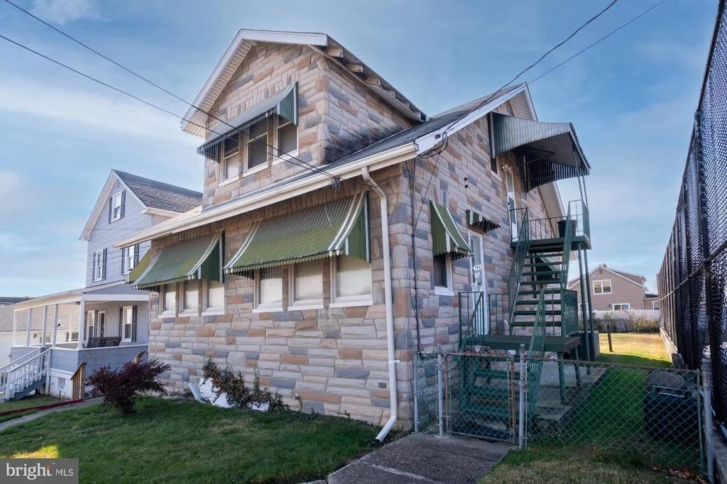 Photo of 1816 FAIRVIEW AVENUE