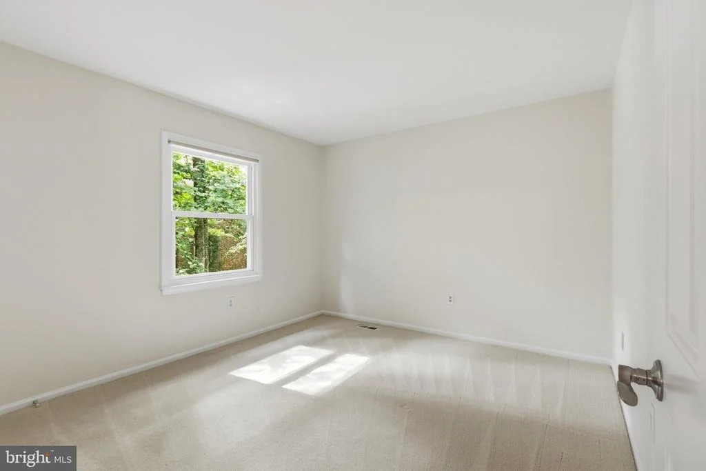 Photo of 10811 MIDSUMMER DRIVE