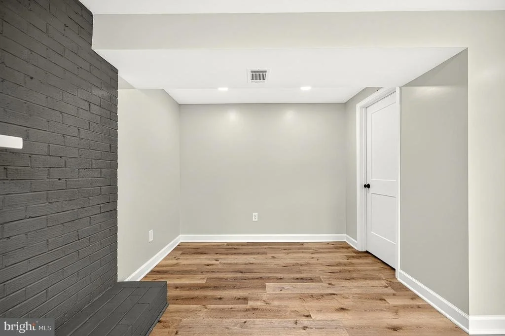 Photo of 4016 MAPLETON DRIVE
