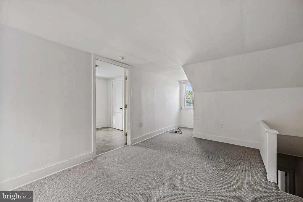 Photo of 305 WALNUT STREET