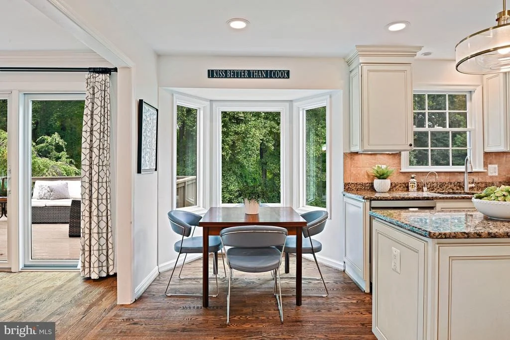 Photo of 7712 LEAR ROAD