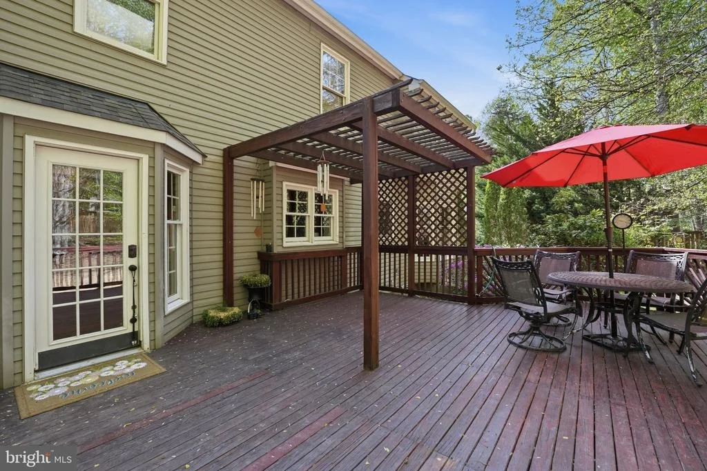 Photo of 7864 MEADOWGATE DRIVE