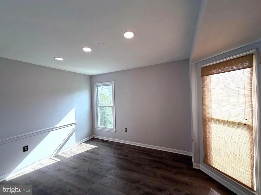 Photo of 9348 CREEKVIEW DRIVE