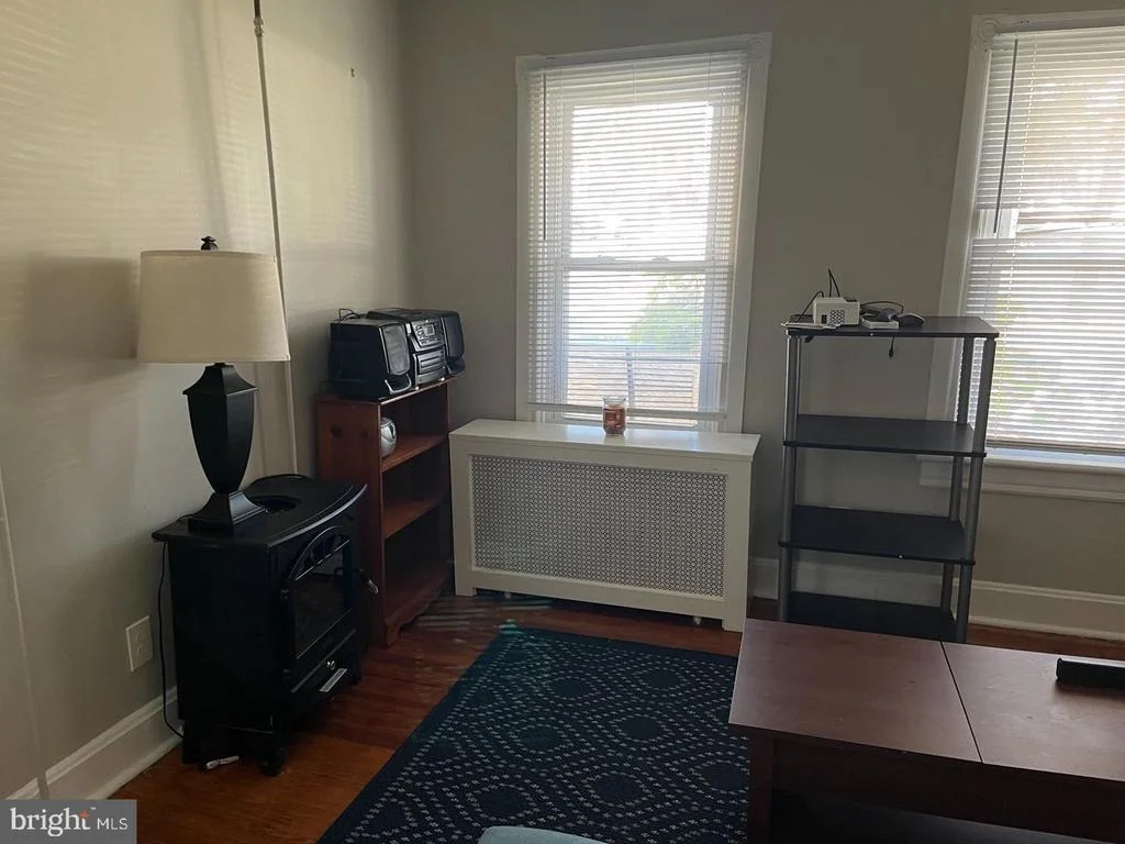 Photo of 2 EAST AVENUE