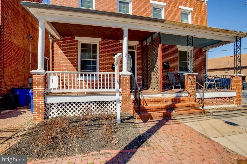 Photo of 7 S JEFFERSON STREET