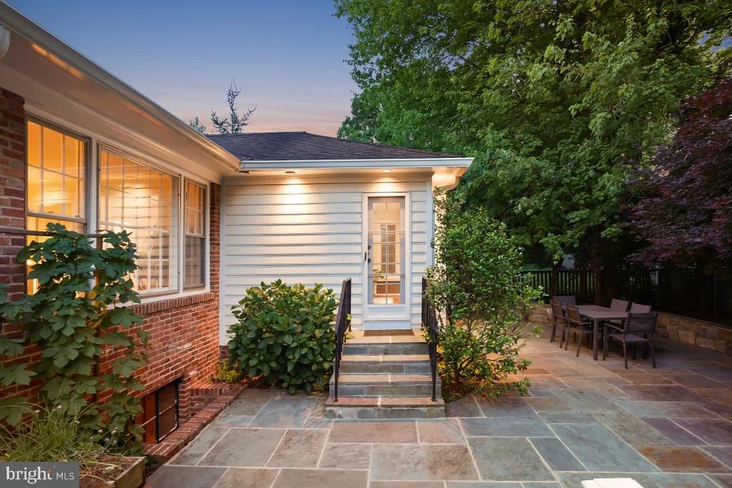 Photo of 7214 POMANDER LANE