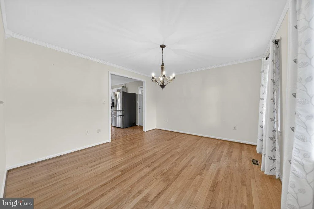 Photo of 9290 BAKER STREET